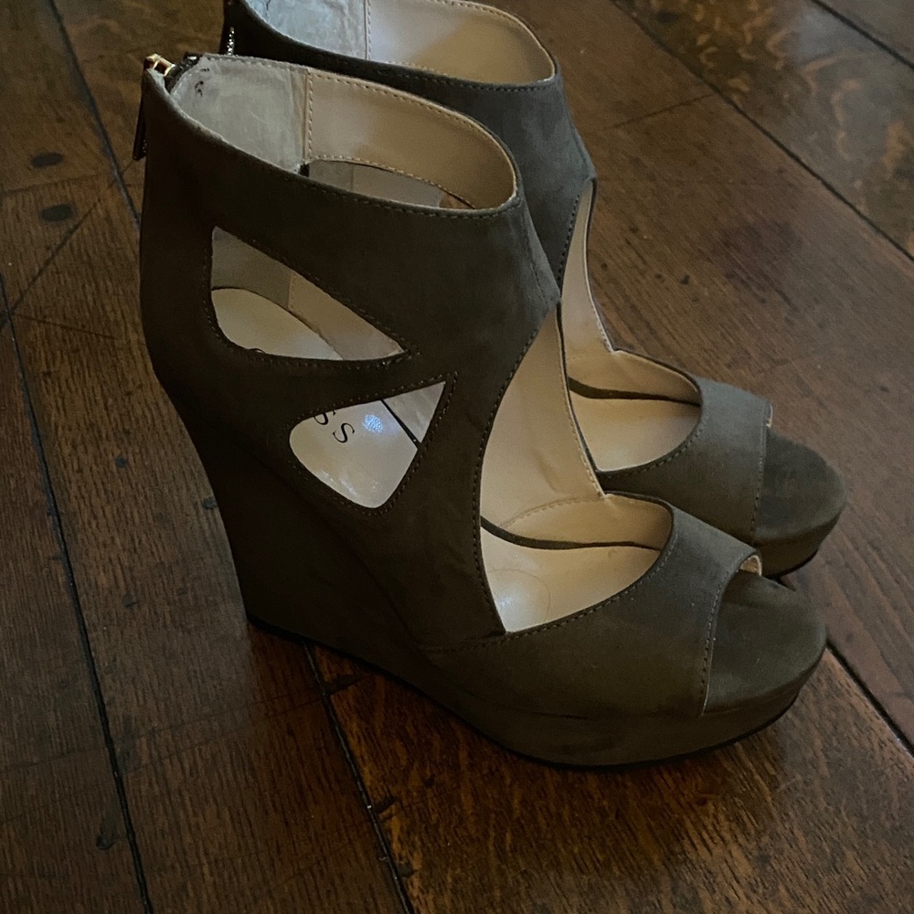 Guess Women's Gray Peep-Toe Wedges